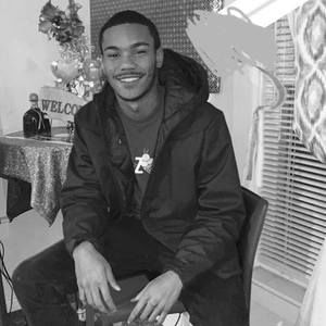 Meet your Posher, Quinton